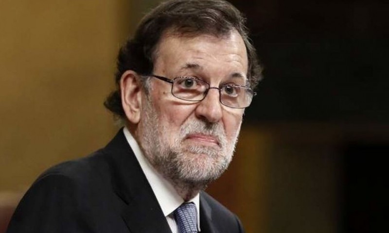 Rajoy regresa y lanza una de sus frases especiales. ¿Puedes entender lo que está diciendo?